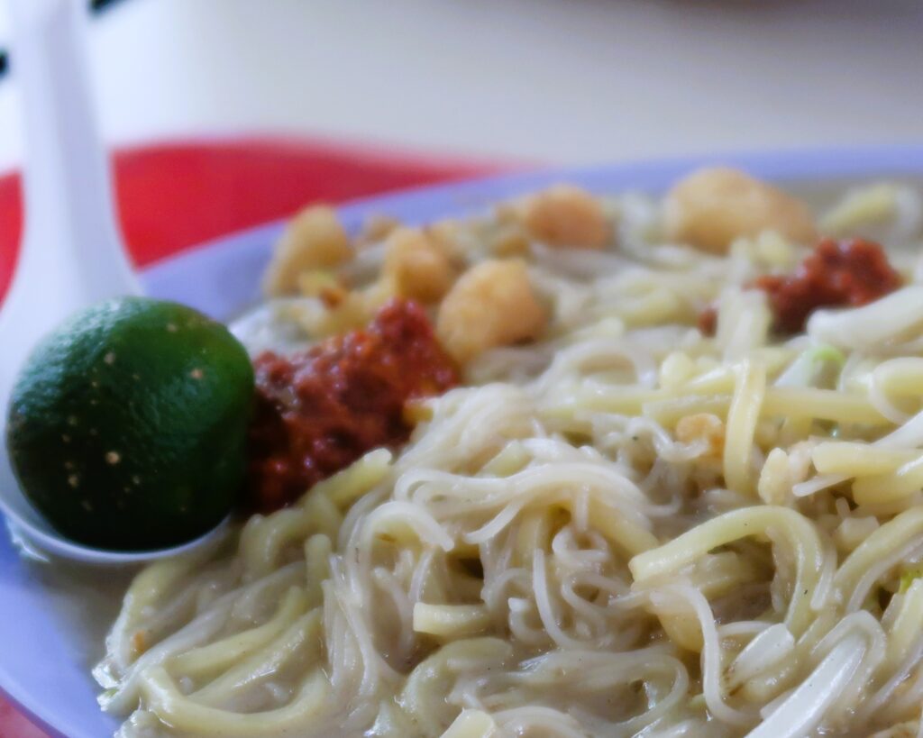 another hawker classic, hokkien me