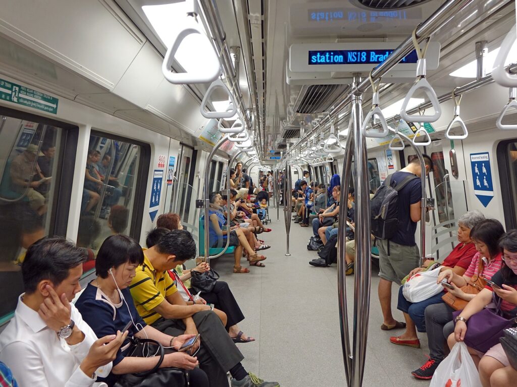 Travelling with the MRT is Singapore is cheap and efficient 