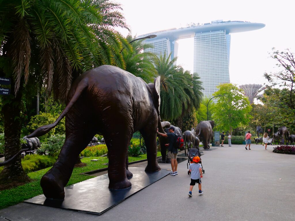 love the last march , free art attraction in singapore