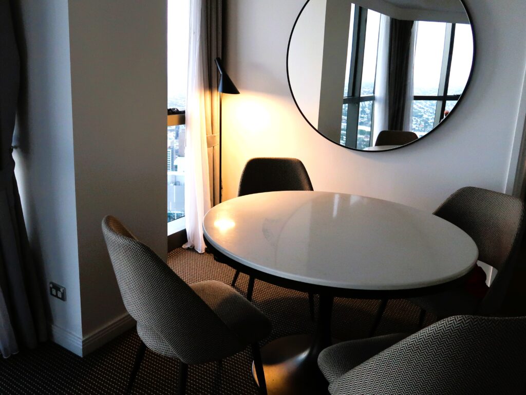 Dining Area Meriton Suites Adelaide Street